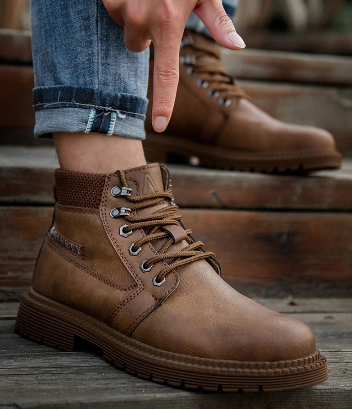 Bota Masculina de Inverno em Couro Legítimo - Smash